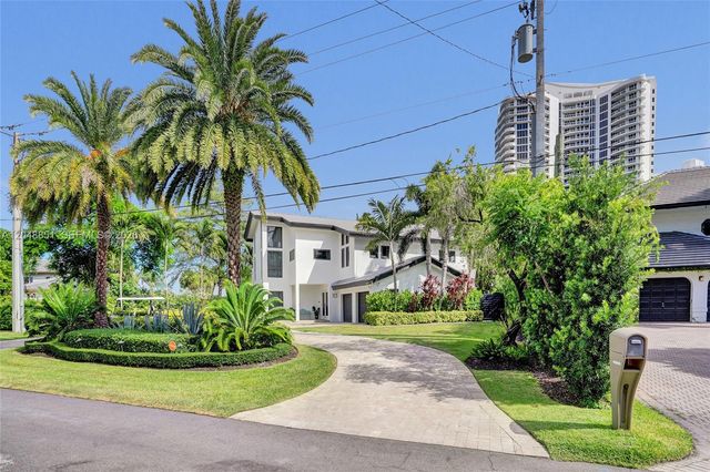 113 Holiday Drive, Hallandale Beach, FL 33009