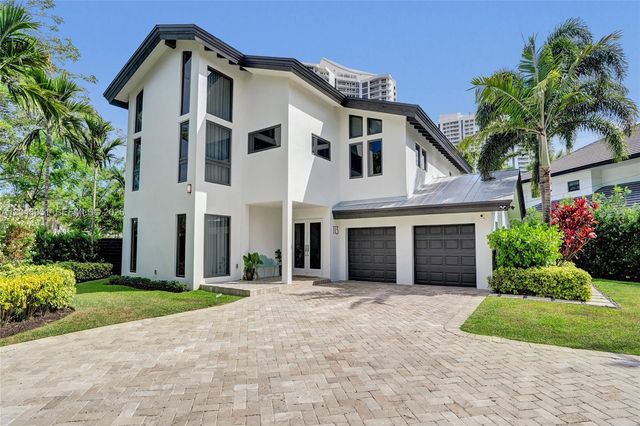 113 Holiday Drive, Hallandale Beach, FL 33009