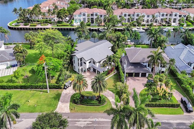 113 Holiday Drive, Hallandale Beach, FL 33009