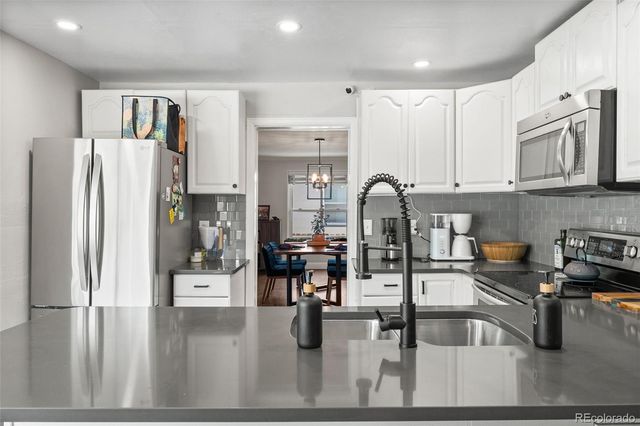 1111 E Dartmouth Avenue, Englewood, CO 80113