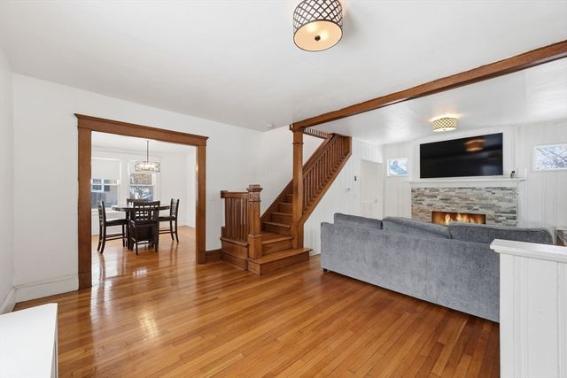 170 Plumtree Rd, Springfield, MA 01118