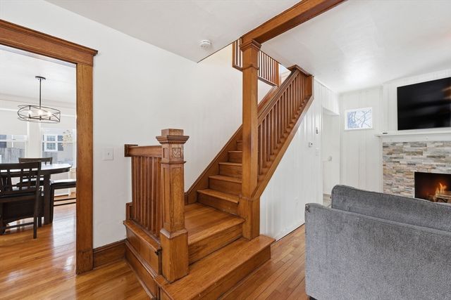 170 Plumtree Rd, Springfield, MA 01118