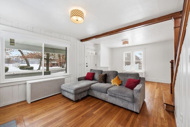 170 Plumtree Rd, Springfield, MA 01118