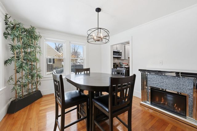 170 Plumtree Rd, Springfield, MA 01118