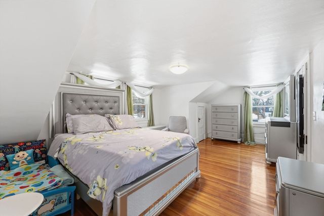 170 Plumtree Rd, Springfield, MA 01118