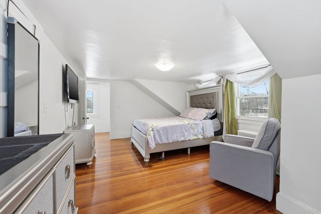 170 Plumtree Rd, Springfield, MA 01118