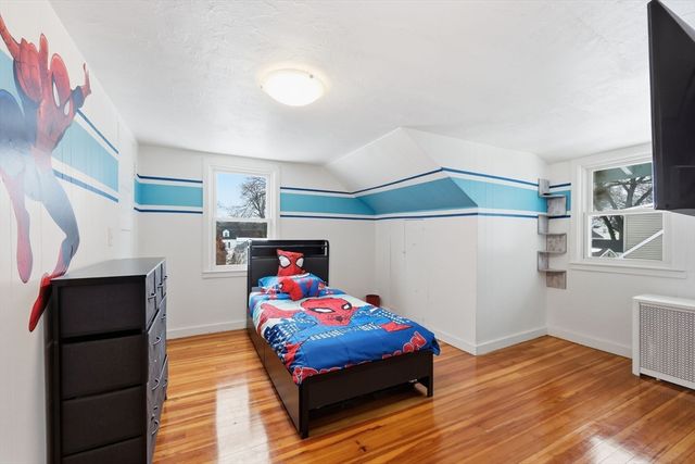 170 Plumtree Rd, Springfield, MA 01118