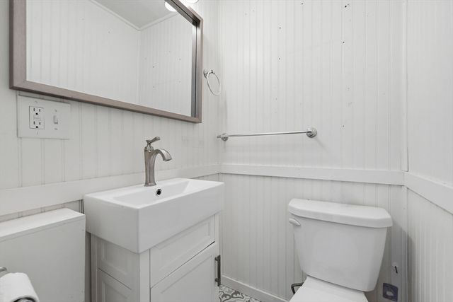 170 Plumtree Rd, Springfield, MA 01118