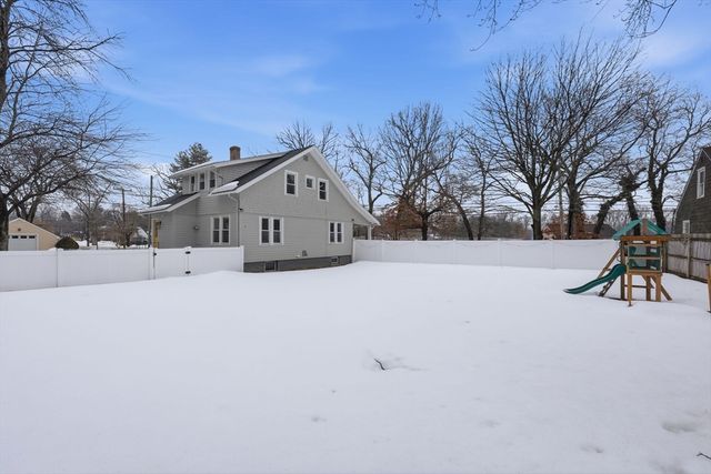 170 Plumtree Rd, Springfield, MA 01118