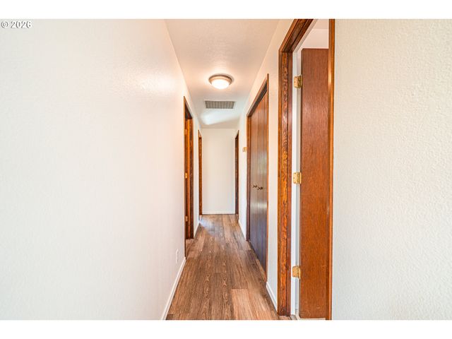 6323 B St, Springfield, OR 97478