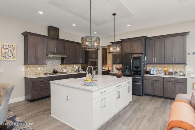 703 RUM RUNNER Way, St. Johns, FL 32259