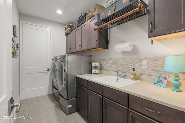 703 RUM RUNNER Way, St. Johns, FL 32259