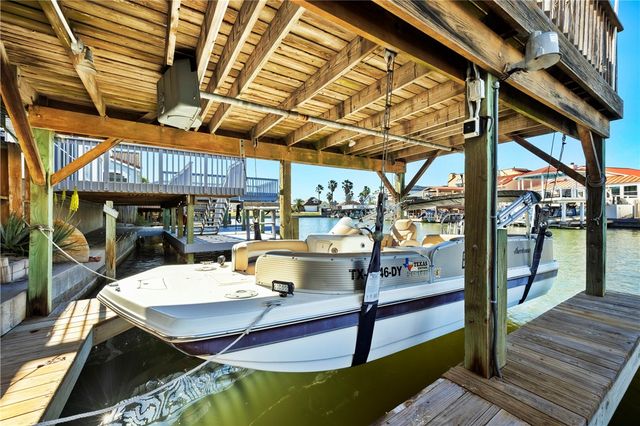 13553 Bullion Ct, Corpus Christi, TX 78418