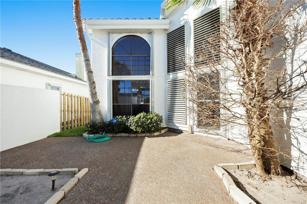 13553 Bullion Ct, Corpus Christi, TX 78418 — photo 4