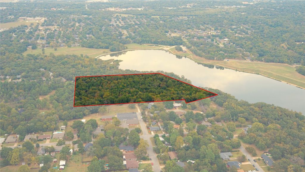 000 Bluebonnet Avenue, Denison, TX 75020