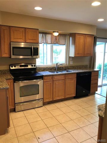 11011 fawnhaven, St Louis, MO 63126