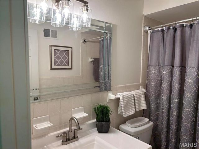 11011 fawnhaven, St Louis, MO 63126