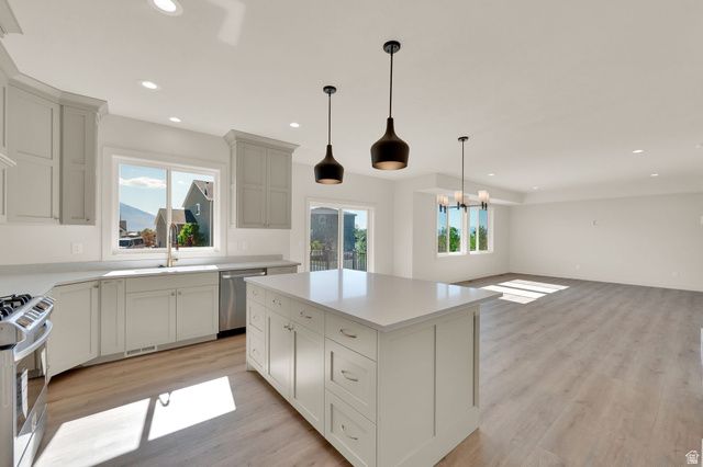 178 N HUSKER LN, Saratoga Springs, UT 84045