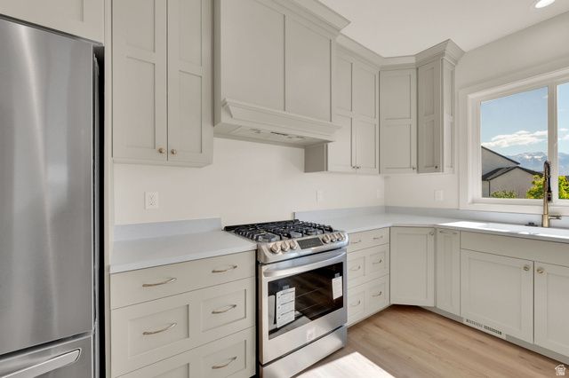 178 N HUSKER LN, Saratoga Springs, UT 84045