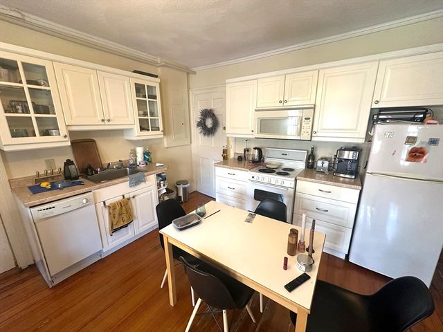 15 Charles 3L, Boston, MA 02114