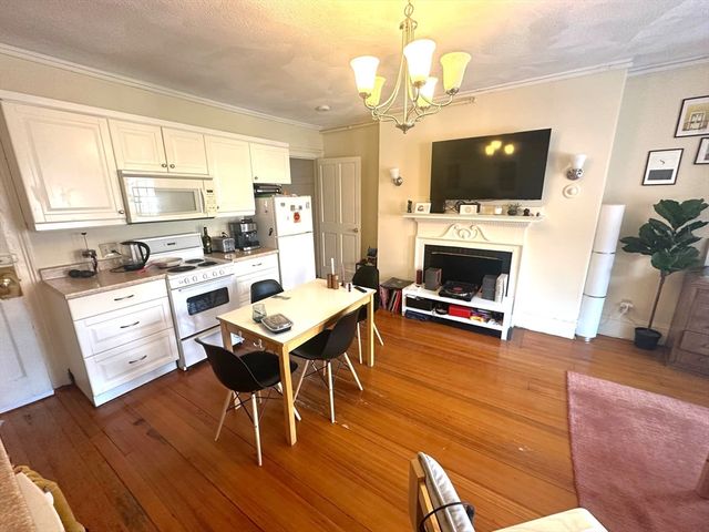 15 Charles 3L, Boston, MA 02114