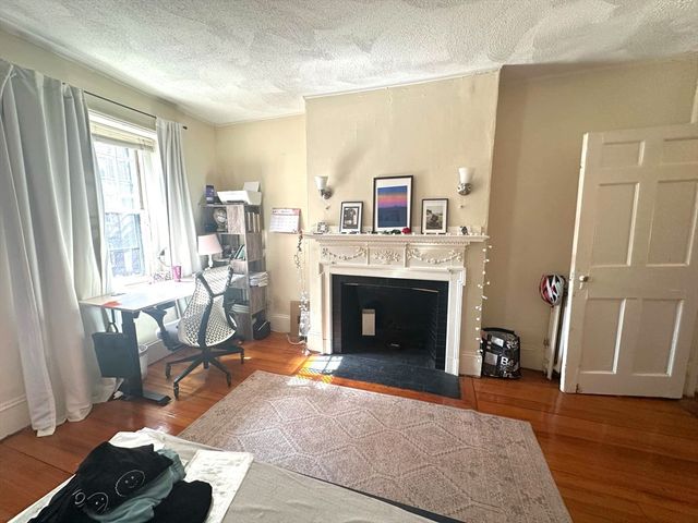 15 Charles 3L, Boston, MA 02114