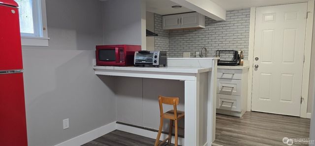 12053 70 Avenue S, Seattle, WA 98178