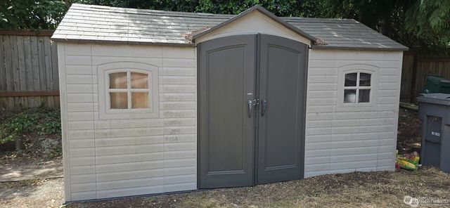 12053 70 Avenue S, Seattle, WA 98178