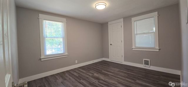 12053 70 Avenue S, Seattle, WA 98178