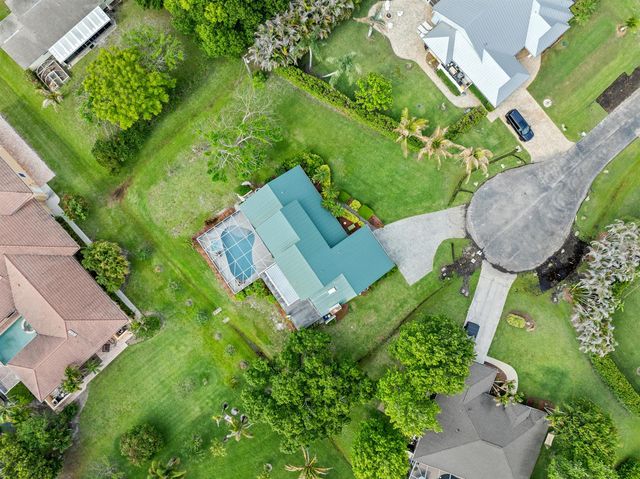 2415 NW Cove View, Stuart, FL 34994
