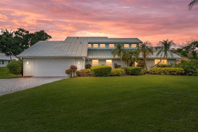 2415 NW Cove View, Stuart, FL 34994
