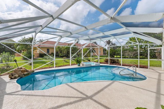 2415 NW Cove View, Stuart, FL 34994