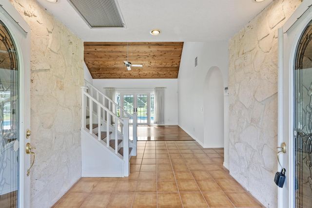 2415 NW Cove View, Stuart, FL 34994