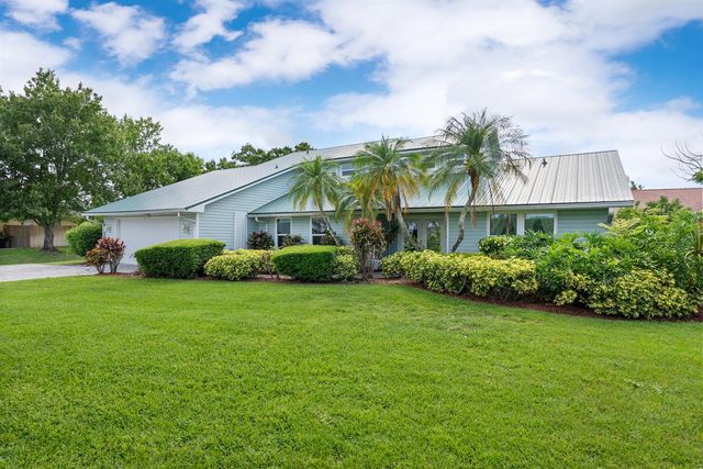 2415 NW Cove View, Stuart, FL 34994