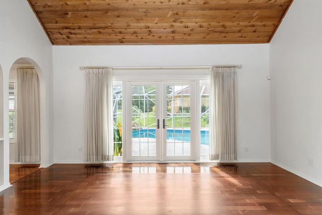 2415 NW Cove View, Stuart, FL 34994