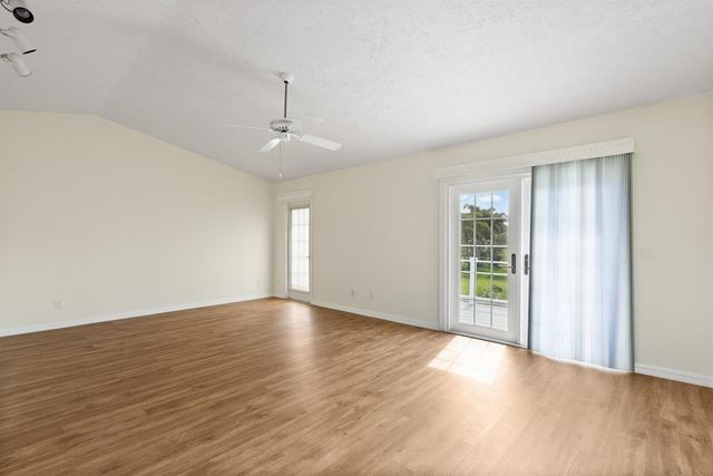 2415 NW Cove View, Stuart, FL 34994