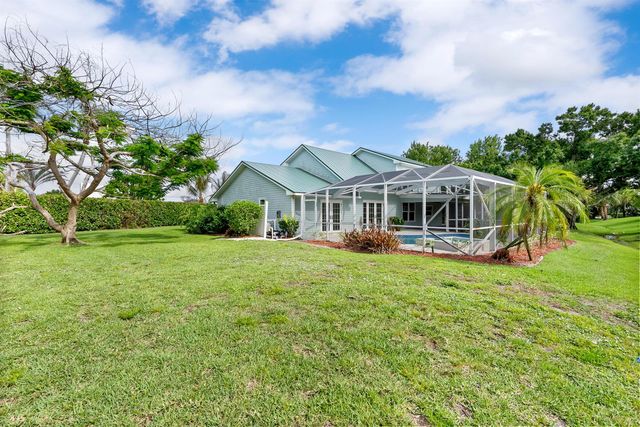 2415 NW Cove View, Stuart, FL 34994