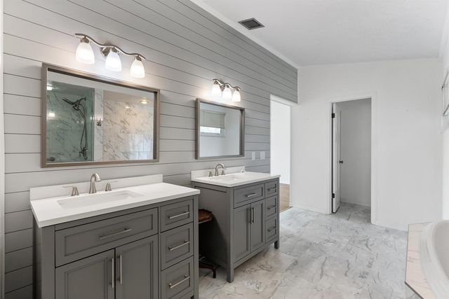 2415 NW Cove View, Stuart, FL 34994