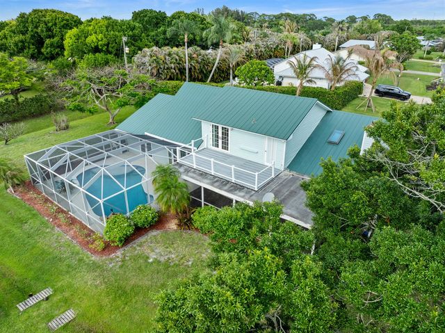 2415 NW Cove View, Stuart, FL 34994