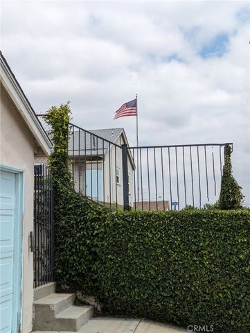 805 Valencia Drive, Colton, CA 92324