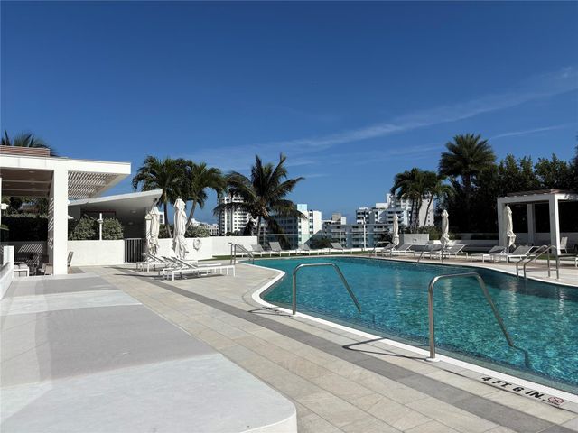 10 Venetian Way 502, Miami Beach, FL 33139