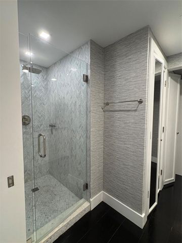 10 Venetian Way 502, Miami Beach, FL 33139