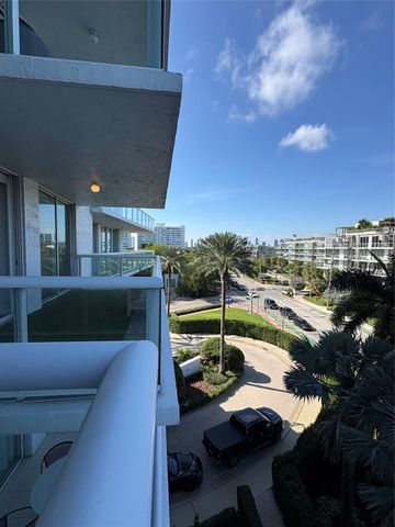 10 Venetian Way 502, Miami Beach, FL 33139