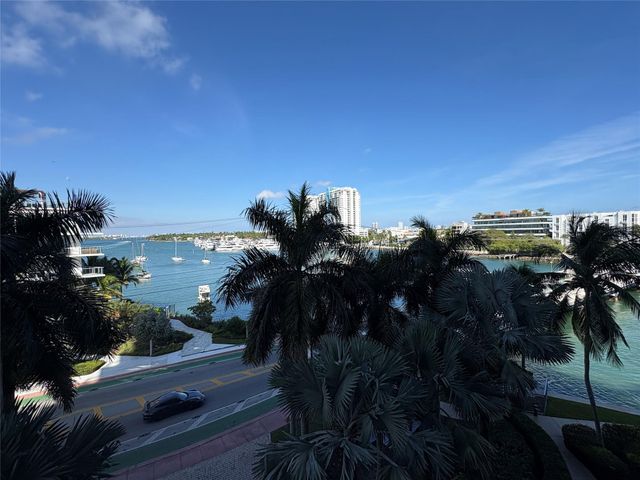 10 Venetian Way 502, Miami Beach, FL 33139