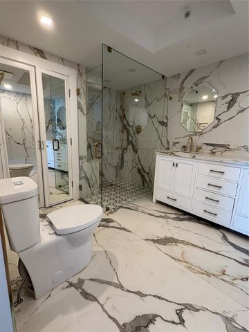 10 Venetian Way 502, Miami Beach, FL 33139