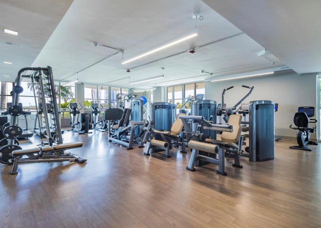 10 Venetian Way 502, Miami Beach, FL 33139