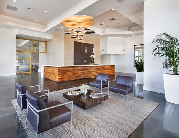 10 Venetian Way 502, Miami Beach, FL 33139