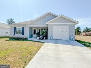 9 Risby Street, Hawkinsville, GA 31036