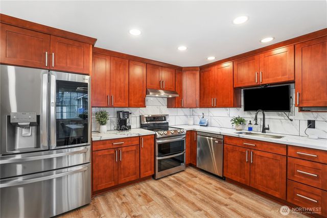 16602 10th Avenue E, Spanaway, WA 98387