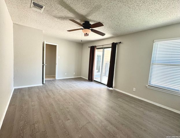 10038 AZTEC VLG, San Antonio, TX 78245